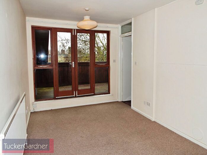 1 Bedroom Flat To Rent In Shelly Garden, Cambridge, CB3