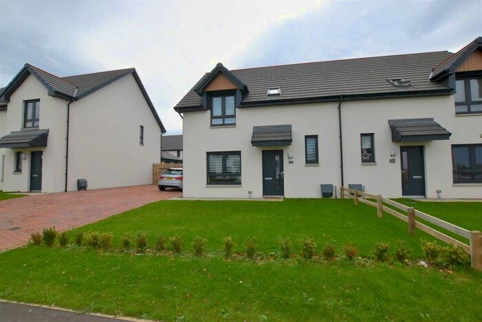 3 Bedroom Flat To Rent In Falconer Avenue, Forres IV36