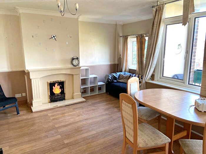 3 Bedroom Maisonette To Rent In Great Hampton Row, Birmingham, B19
