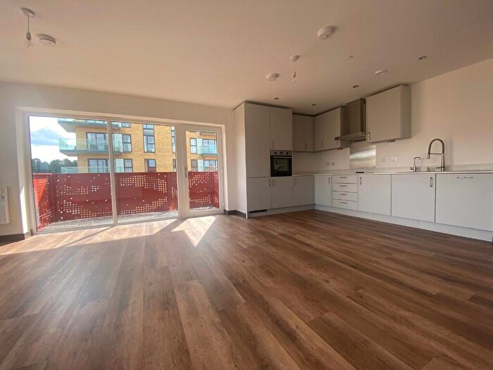 2 Bedroom Flat To Rent In Central Road, Dartford, Kent, DA1
