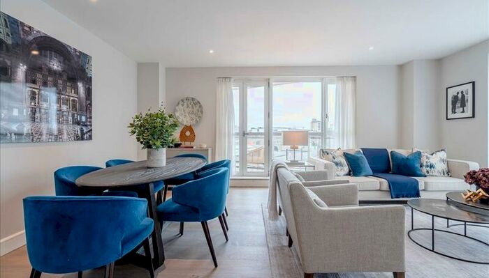 2 Bedroom Flat To Rent In Westferry Road, Canary Wharf, London, E14