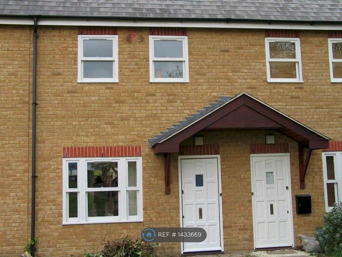 2 Bedroom Terraced House To Rent In King Edward The Third Mews, London, SE16