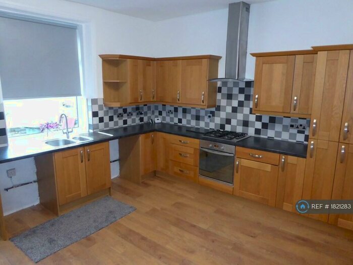 3 Bedroom Terraced House To Rent In Unity Street North, Bingley, BD16
