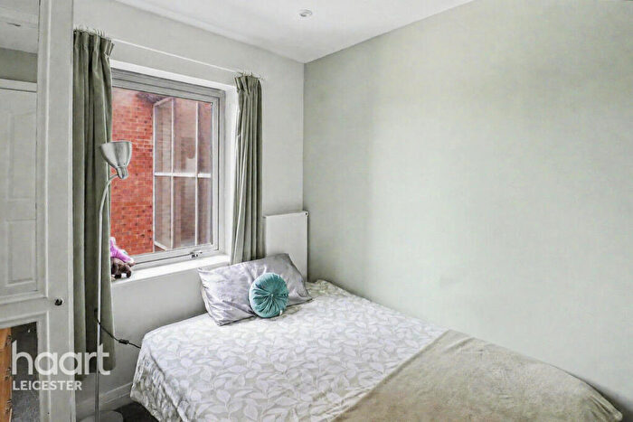 2 Bedroom Apartment For Sale In Duns Lane, Leicester, LE3