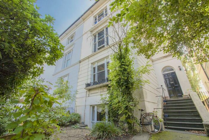 1 Bedroom Flat To Rent In Clarence Road, , Windsor, SL4