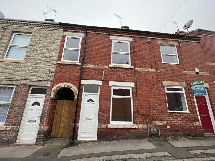 3 Bedroom Terraced House For Sale In John Street, Worksop, S80
