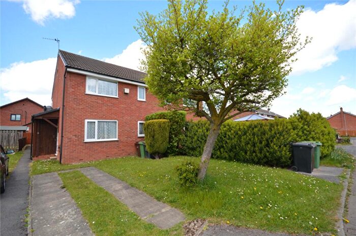 1 Bedroom Terraced House For Sale In Lea Park Gardens, Leeds, West Yorkshire, LS10
