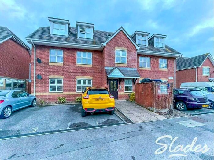 2 Bedroom Flat To Rent In Poppy Lodge, Paisley Road, Southbourne, Bournemouth, BH6