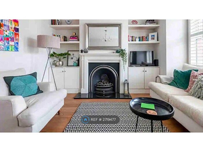 2 Bedroom Maisonette To Rent In Dancer Road, Richmond, TW9