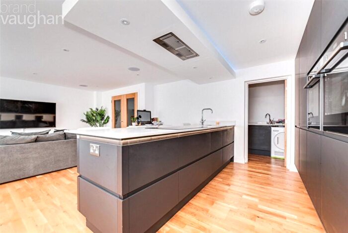 4 Bedroom Detached House To Rent In Highbank, Brighton, BN1