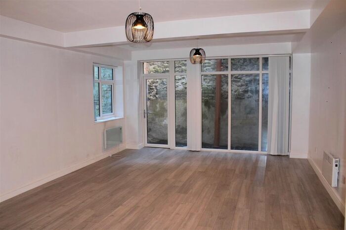 1 Bedroom Flat To Rent In Bath Street, Walsall, WS1