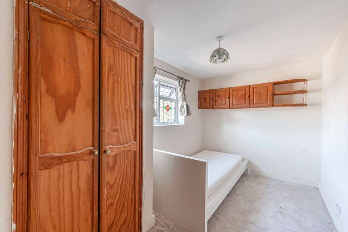 3 Bedroom Cottage For Sale In Chantry Road, Headstone, Harrow, HA3