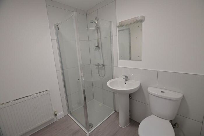 2 Bedroom Apartment To Rent In High Road, Woodford Green, IG8