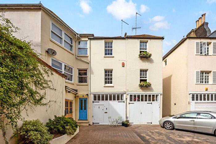 3 Bedroom Property For Sale In Brunswick Mews, Hove, BN3
