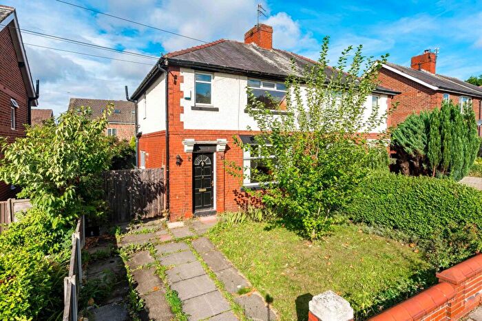 3 Bedroom Semi-Detached House To Rent In Beech Avenue, Worsley, M28