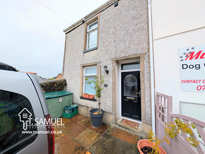 3 Bedroom End Of Terrace House For Sale In High Street, Hirwaun, Aberdare, CF44