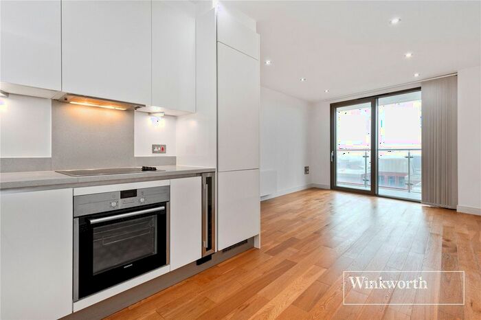 1 Bedroom Flat To Rent In Regents Park Road, London, N3