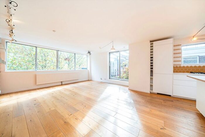 2 Bedroom Flat To Rent In Hurstway Walk, Notting Hill, W11