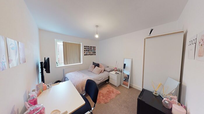 4 Bedroom Town House To Rent In Kilbourn Street, Nottingham, NG3