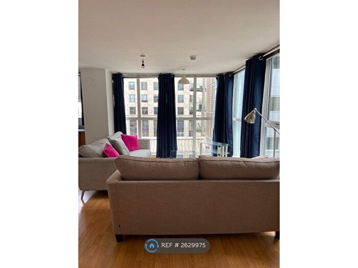 2 Bedroom Flat To Rent In The Gallery, Manchester, M3