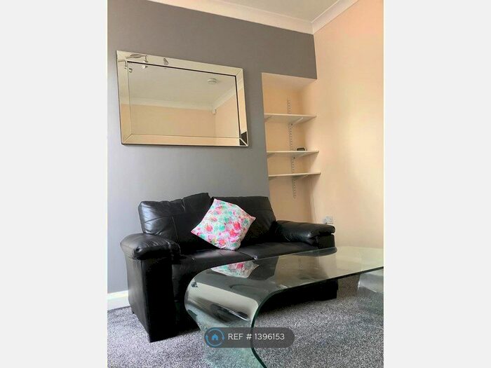 2 Bedroom Terraced House To Rent In Park Lane, Middlesbrough, TS1