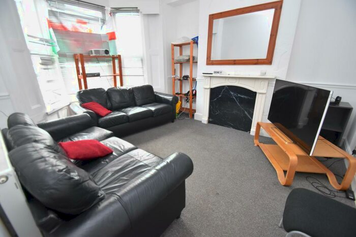 5 Bedroom House To Rent In Richard Street, Cathays, Cardiff, CF24