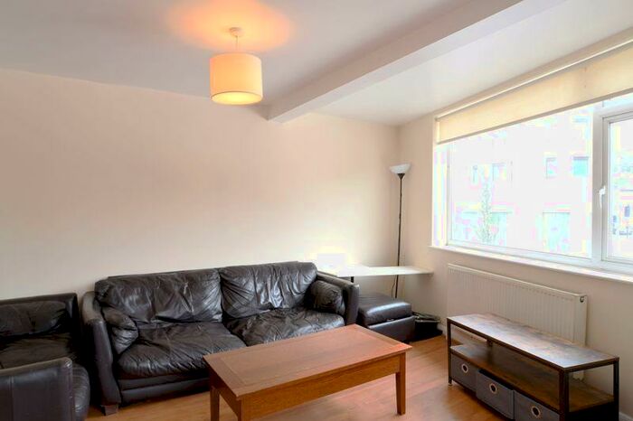 2 Bedroom Maisonette To Rent In Lewes Road, Brighton, BN2