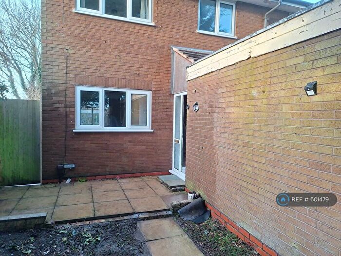 3 Bedroom End Of Terrace House To Rent In Croome Close, Redditch, B98