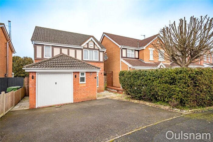 3 Bedroom Detached House For Sale In Newbury Close, Catshill, Bromsgrove, Worcestershire, B61
