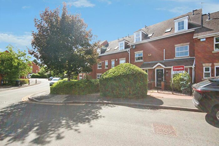 3 Bedroom Terraced House For Sale In Charter Approach, Warwick, CV34