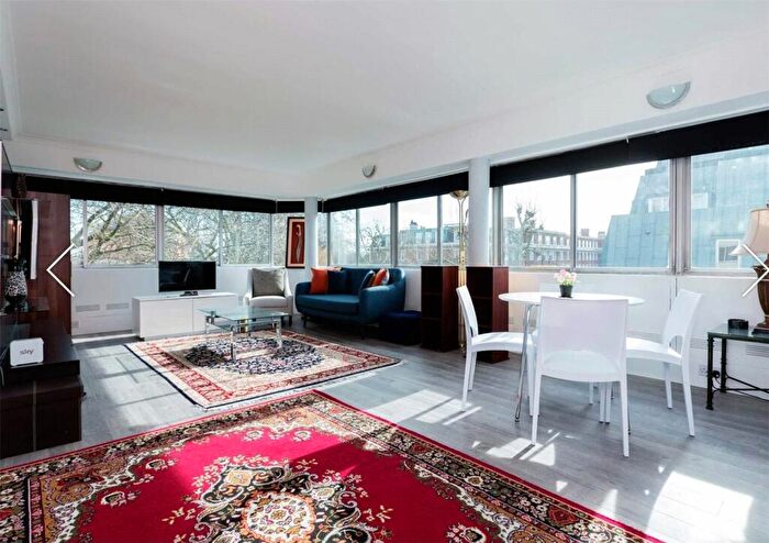 2 Bedroom Apartment To Rent In Park Road, Regents Park, London, NW8