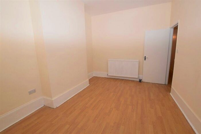 2 Bedroom Flat To Rent In St Georges Road, Leyton, E10