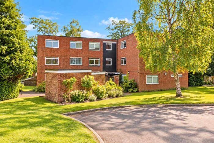3 Bedroom Apartment For Sale In Avenue Road, St. Albans, Hertfordshire, AL1