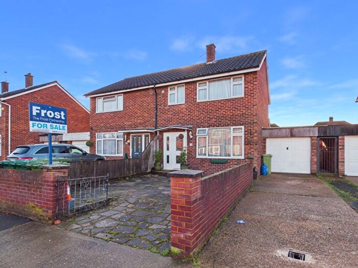 2 Bedroom Semi Detached House For Sale In Hengrove Crescent, Ashford, Surrey, TW15