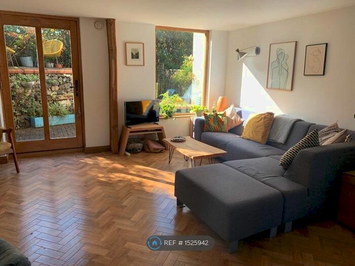 3 Bedroom Terraced House To Rent In Green Oak Crescent, Bristol, BS5