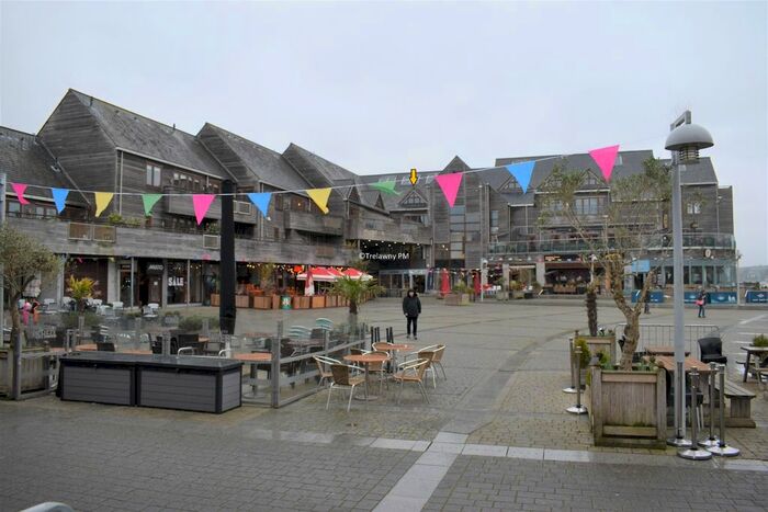 1 Bedroom Flat To Rent In Discovery Quay, Falmouth, TR11