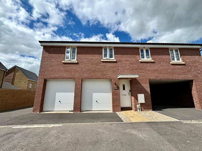 2 Bedroom Coach House For Sale In Crane Road, Yeovil, Somerset, BA22