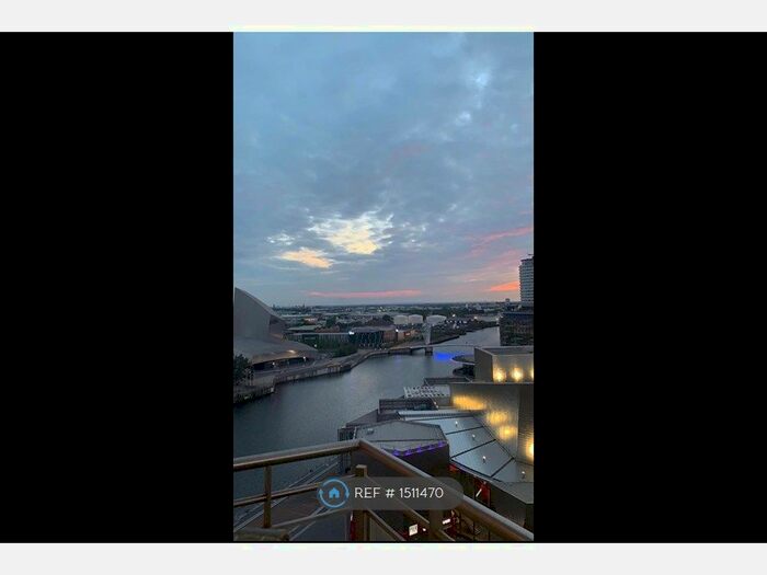 2 Bedroom Flat To Rent In The Quays, Manchester, M50