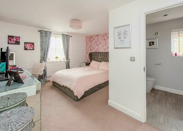 4 Bedroom Detached House For Sale In Brick Kiln Way, Baggeridge Village