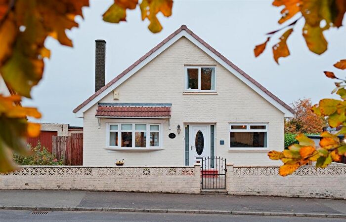 3 Bedroom Detached House For Sale In Meikle Earnock Road, Hamilton, ML3