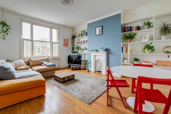 2 Bedroom Flat To Rent In Eardley Crescent, Earls Court, SW5