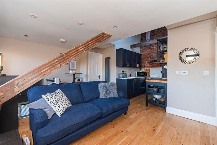 1 Bedroom Flat To Rent In Granville Gardens, Jesmond, Newcastle Upon Tyne, NE2