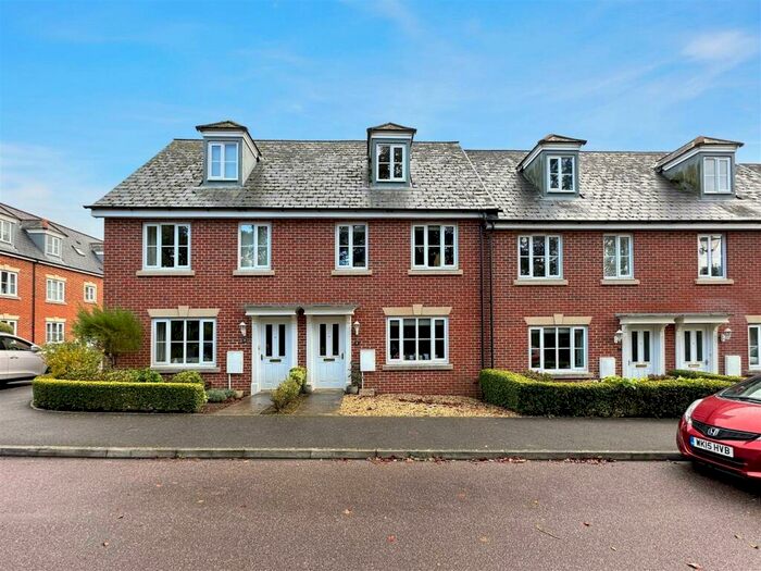 3 Bedroom Terraced House To Rent In St Leonards, Exeter, EX2