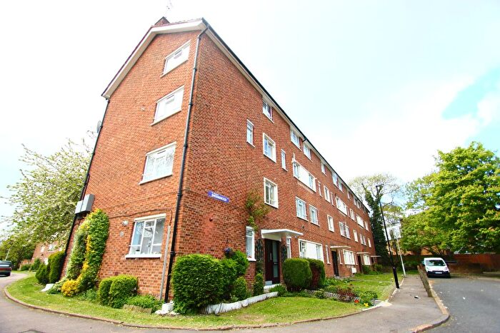 2 Bedroom Flat To Rent In Sheenewood, London, SE26