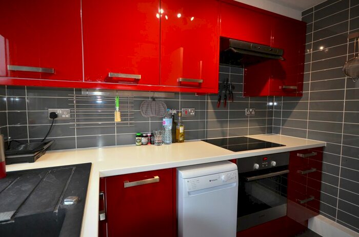 1 Bedroom Flat To Rent In Kimberley Close, Langley, Slough, SL3