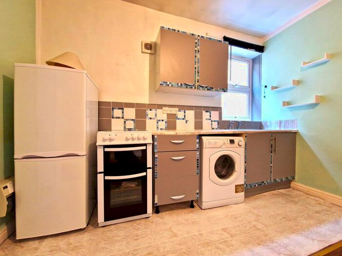 1 Bedroom Flat To Rent In Railway Terrace, Rugby, CV21