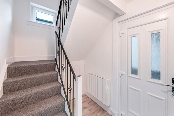 3 Bedroom End Of Terrace House For Sale In Nevis Place, Falkirk, FK1