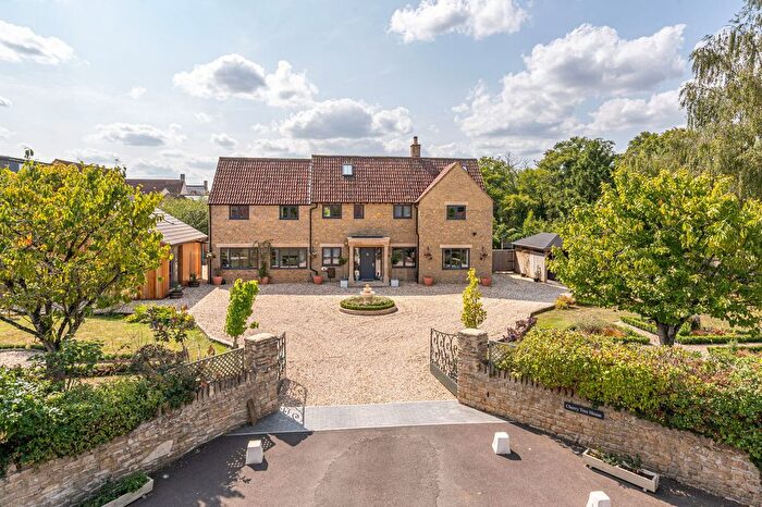 6 Bedroom Detached House For Sale In Seagry Road, Sutton Benger, SN15