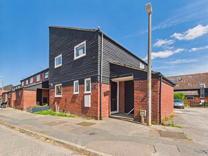 3 Bedroom End Of Terrace House For Sale In Fiddlers Folly, Fordham Heath, CO3