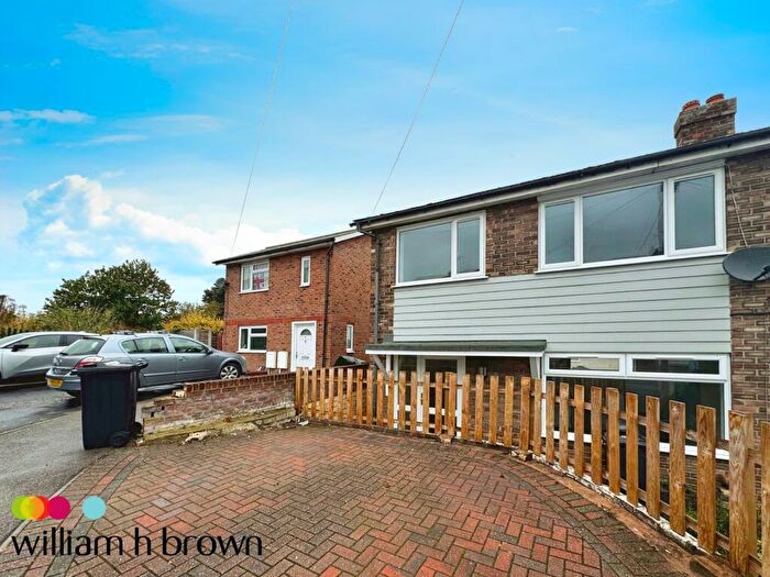 3 Bedroom Semi-Detached House To Rent In Dockfield Avenue, Harwich, CO12